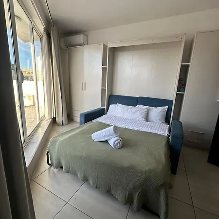 Luxury Penthouse Gzira